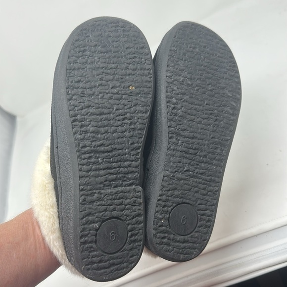 Clarks fur clogs size 6 - Picture 4 of 4